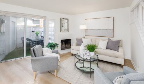 10404 Rutgers Ct, Cypress CA  90630-4229 exterior