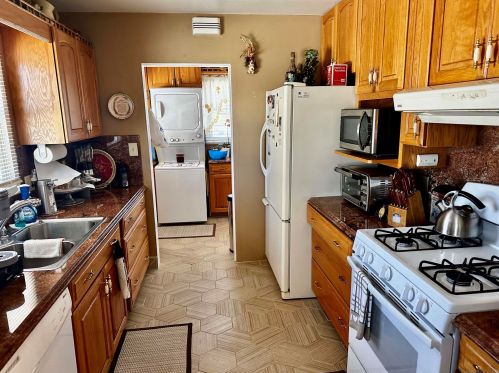 6448 Burgundy St, San Diego, CA 92120-2606