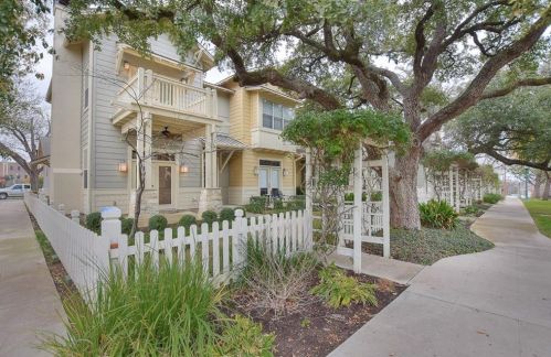 430 Main St, Georgetown TX  78626-5654 exterior