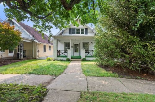 909 Allegheny Ave, Oakmont, PA 15139-1903