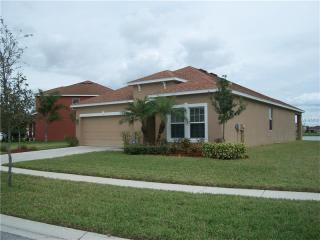 803 Parker Den Dr, Ruskin, FL 33570-2004