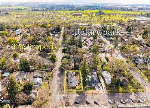 1744 Oakdale St, Chico CA  95928-7047 exterior