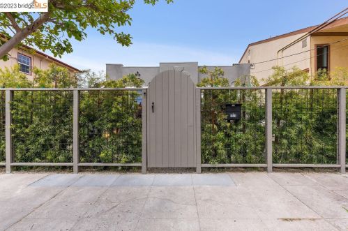 1515 Derby St, Berkeley CA  94703-1816 exterior