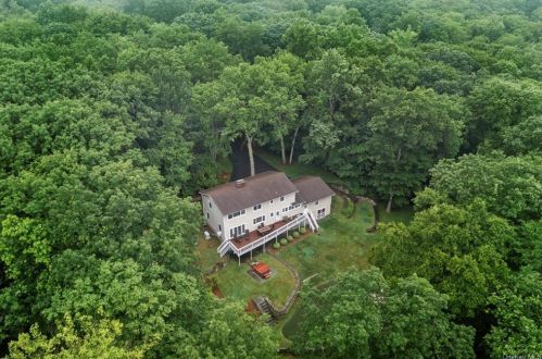 17 Wakeman Rd, Lewisboro, NY 10590-2118