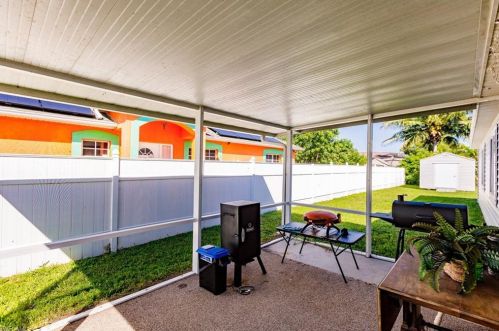 27423 Horne Ave, Bonita Springs FL  34135-5543 exterior