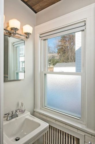 390 Lexington Ave, White Plains NY  10606-2501 exterior