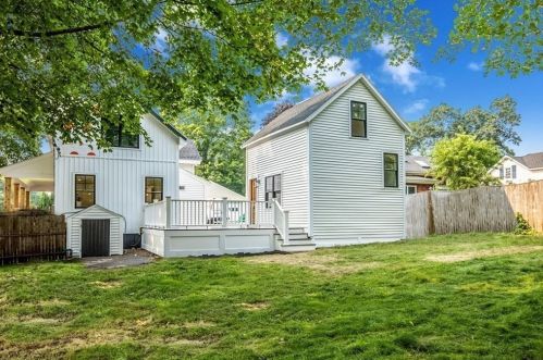 33 Pickering St, Danvers MA  01923-2017 exterior