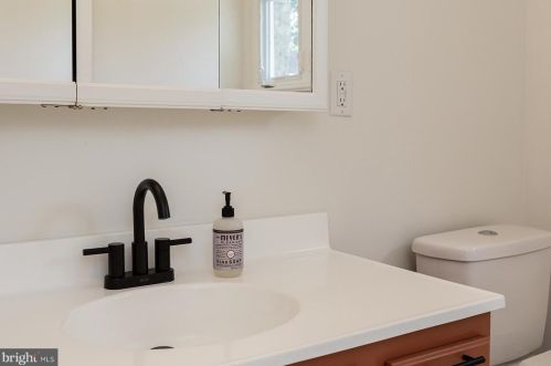 2037 Stone Mill Rd, Lancaster PA  17603-6053 exterior