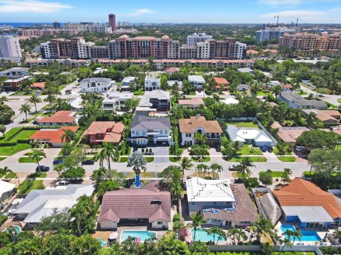 365 3rd St, Boca Raton, FL 33432-4017