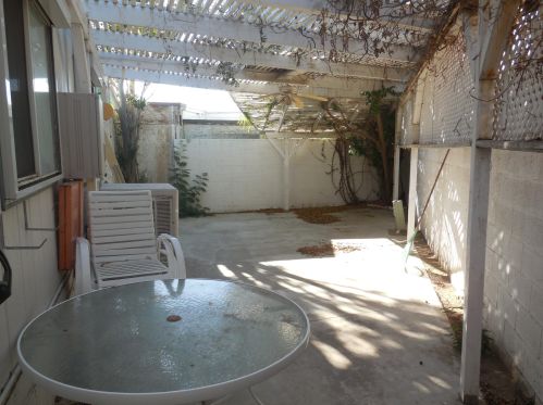 69420 Poolside Dr, Desert Hot Springs CA  92241-8714 exterior