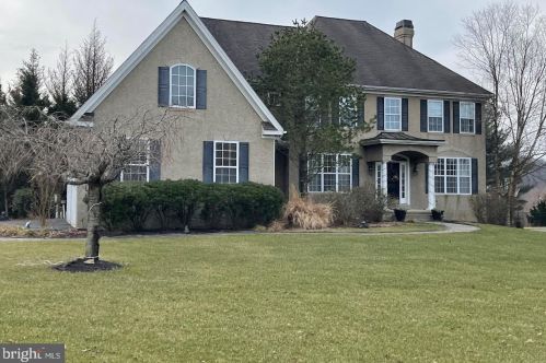 203 Blue Spruce Dr, Kennett Sq, PA 19348-4108
