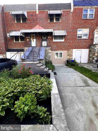 4950 19th St, Philadelphia PA  19112-0017 exterior