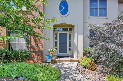 1188 Auburn Ave, Hummelstown, PA 17036-6806