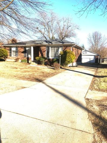 4817 Cova Dr, Louisville, KY 40216-3007