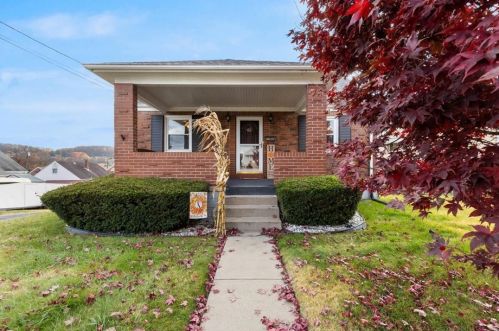 2904 C St, Mckeesport, PA 15133-2422