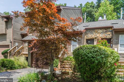 4 Brookline Ct, Princeton NJ  08540-1741 exterior