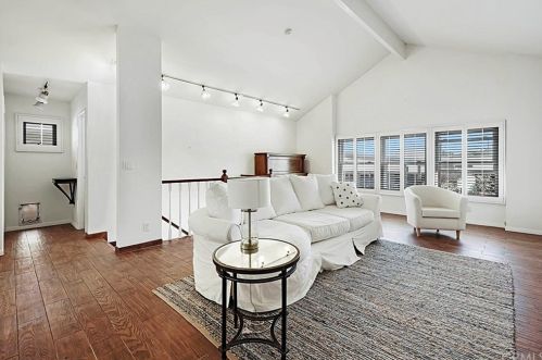 1923 Grant Ave, Redondo Beach, CA 90278-3513