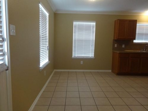 8918 Farm Ridge Ln, Humble TX  77338-6438 exterior