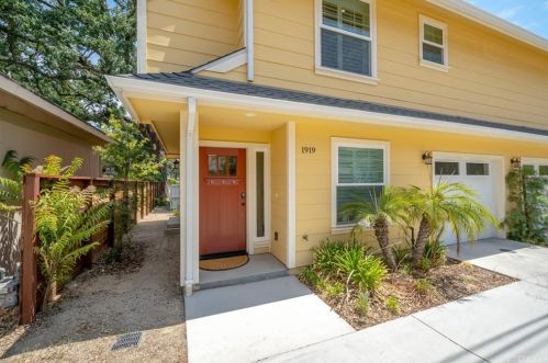 1919 Oak St, Lake Nacimiento, CA 93446-1610