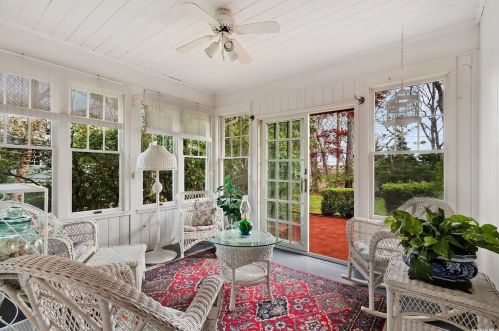 18 Fairline Dr, East Quogue, NY 11942-4111