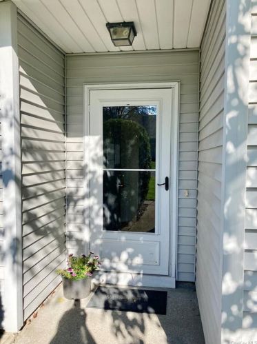 125 Villagegreen Ct, Warwick, NY 10990-4237
