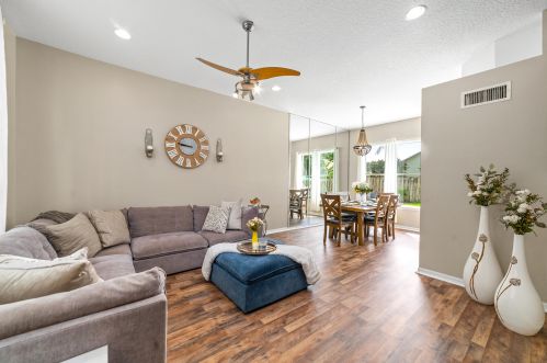 103 Sand Pine Way, West Palm Beach, FL 33411-8669