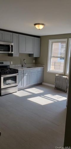 37 Beekman Ave, Mount Vernon, NY 10553-1415