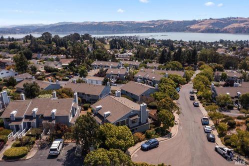 2281 Clearview Cir, Benicia, CA 94510-2063