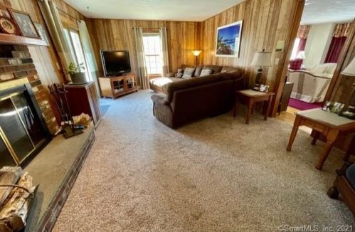 20 Kellogg St, Bethel CT  06801-1638 exterior