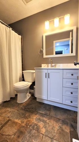 6247 Apple Valley Ct, Florence KY  41042-9380 exterior