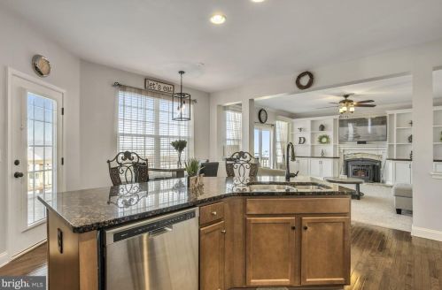 13503 Eagles Rest Dr, Leesburg VA 20176-5035 exterior