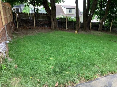 135 Voight Ave, Bridgeport CT  06606-1539 exterior