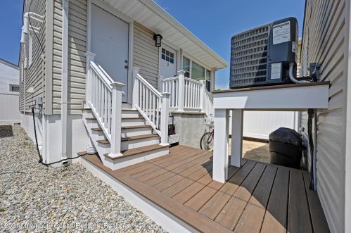 240 Sherman Ave, Pelican Island, NJ 08751-2022