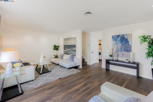 4355 Planet Cir, Union City, CA 94587-4019