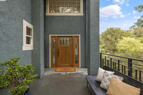 2990 Frye St, Oakland CA  94602-3545 exterior