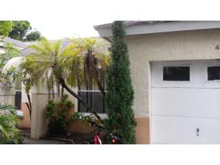 4351 72nd Way, Hollywood, FL