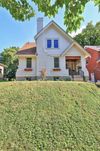750 Beechwood Ave, Cincinnati, OH 45232-1716