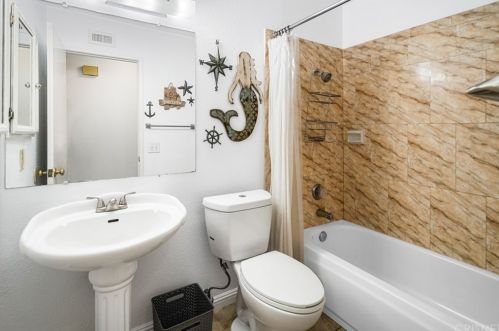 44021 Andale Ave, Lancaster CA  93535-4120 exterior