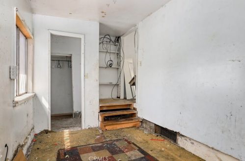 1071 Rialto Ave, San Bernardino CA  92408-1221 exterior