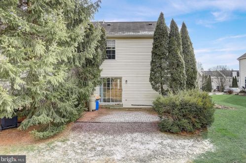 53 Vlg Dr, Collegeville PA  19473-2314 exterior