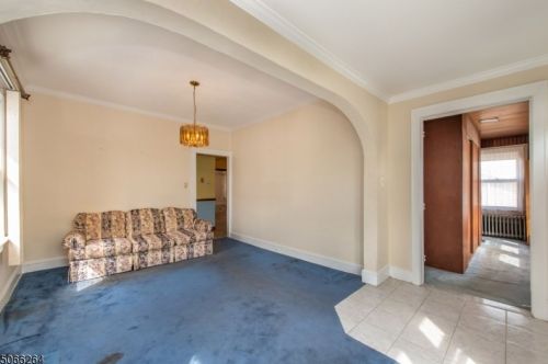 97 Van Pelt Pl, West Paterson, NJ 07424-1005