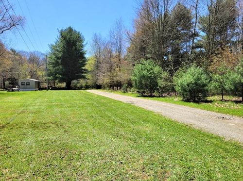 135 Anthony Ln, Strattanville, PA