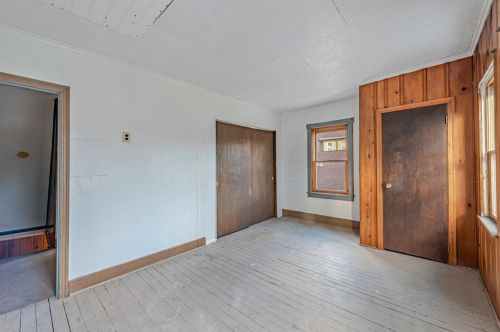 13 Monroe St, Latrobe PA  15650-3146 exterior