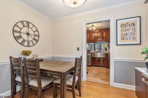 21 Roger Ave, Cranford NJ  07016-2714 exterior