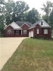 10 Hollytree Cir, Fayetteville, TN 37334-8081