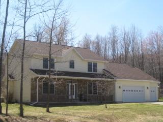 2305 Kingfisher Ln, Wausau, WI 54401-6314