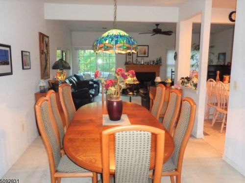 42 Rhyan Dr, Parsippany NJ  07054-3447 exterior