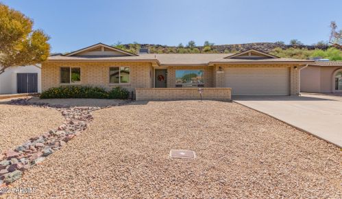 1701 Evans Dr, Phoenix, AZ 85022-4557