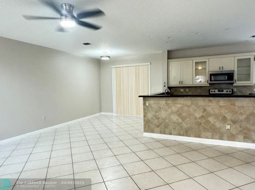 1365 154th Ln, Hollywood, FL 33028-1662