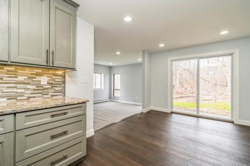 128 Country Clb Dr, Florida NY  10921-1555 exterior